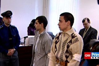 Homosexuální pár z Prahy u sebe nechal bydlet prostituty. Ti hostitele zavraždili a uvařili | Hlasy zločinu